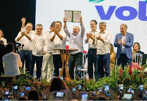 Presidente Lula inaugura CEI Alto da Penha em Crato e assina Pacto pela Retomada de Obras da Educação