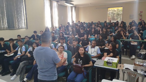 Escola Aldegundes Gomes de Mattos realiza Aulão Show de preparação para o SPAECE