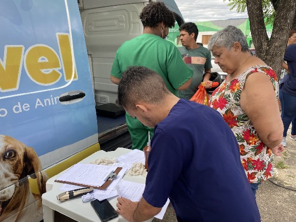 Vetmóvel amplia assistência veterinária no Crato